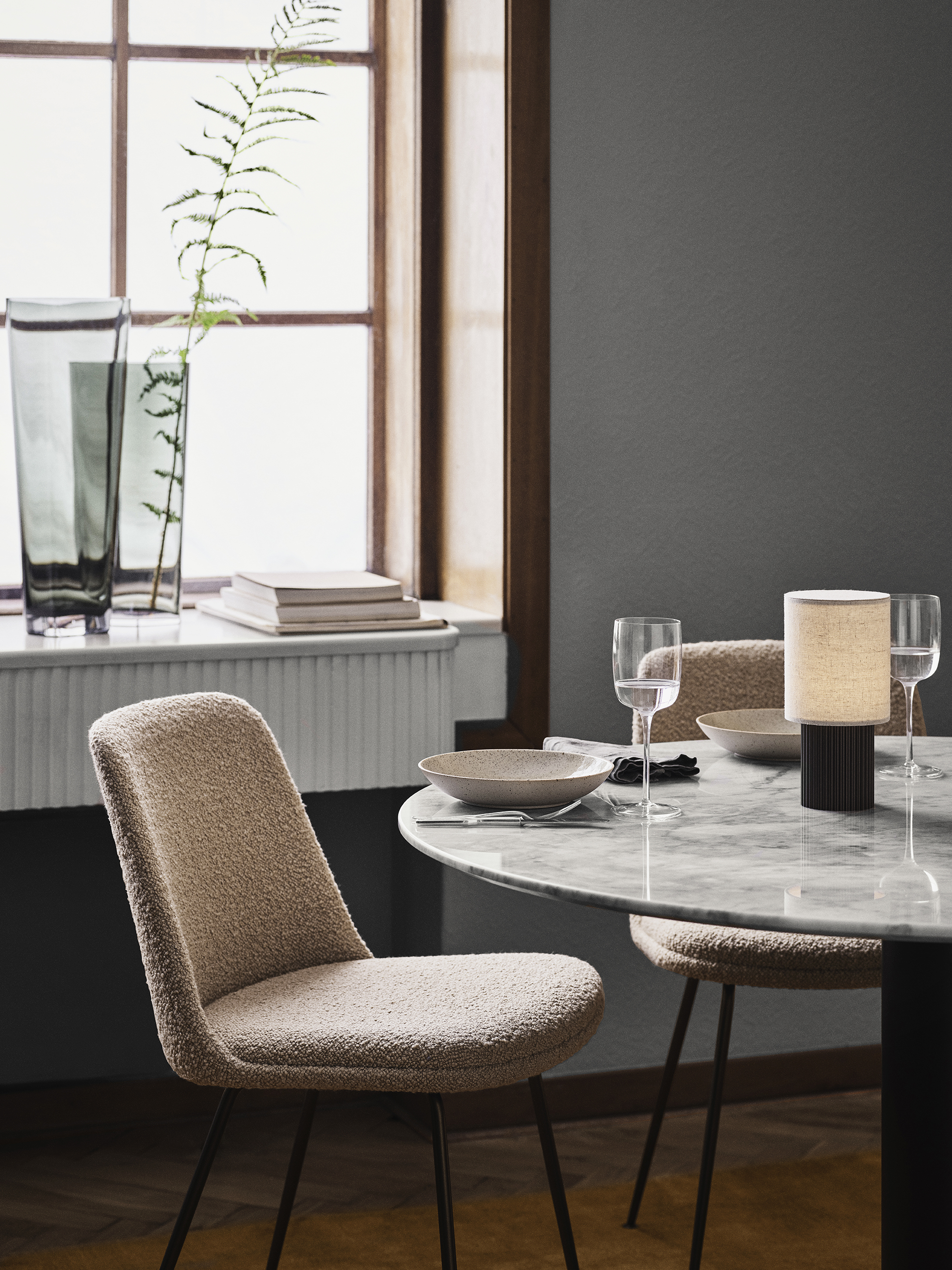 Manhattan Portable Table Lamp SC52